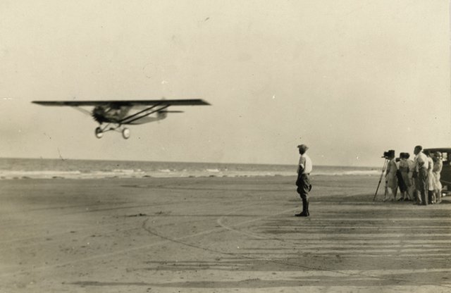 Paul Redfern taking off from Sea Island in Port of Brunswick