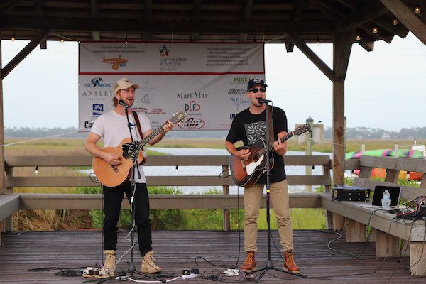 The Tuten Brothers playing some fantastic music.