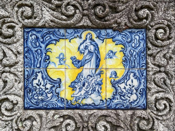 Azulejo tile detail.